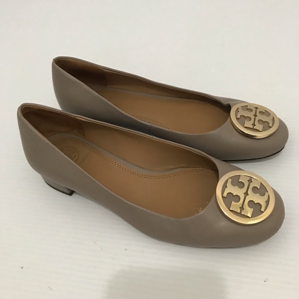 Tory Burch Women's Tan Flats Size 5.5M